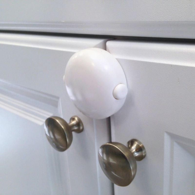 Qdos Adhesive Double Door Lock